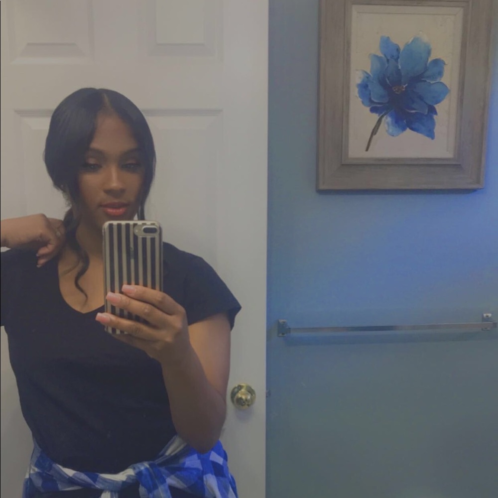 Meet your Posher, Victoria